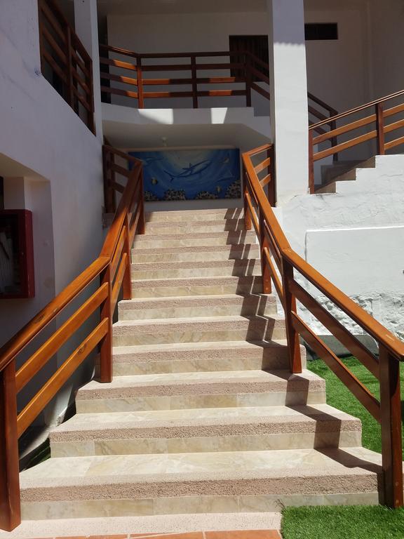 Hostal Espana Puerto Ayora  Exterior photo